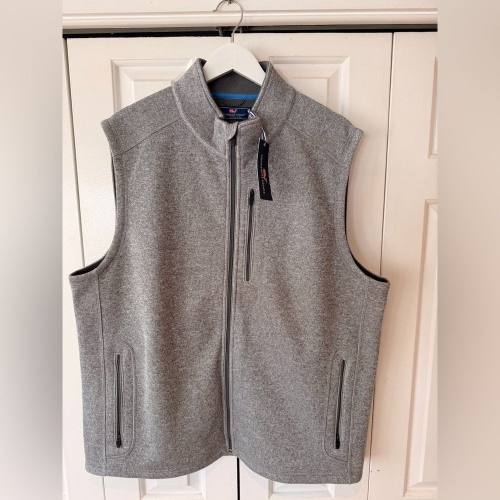 Vineyard Vines Men’s Performance Fleece Vest – Heather Gray
Brand New With Tags